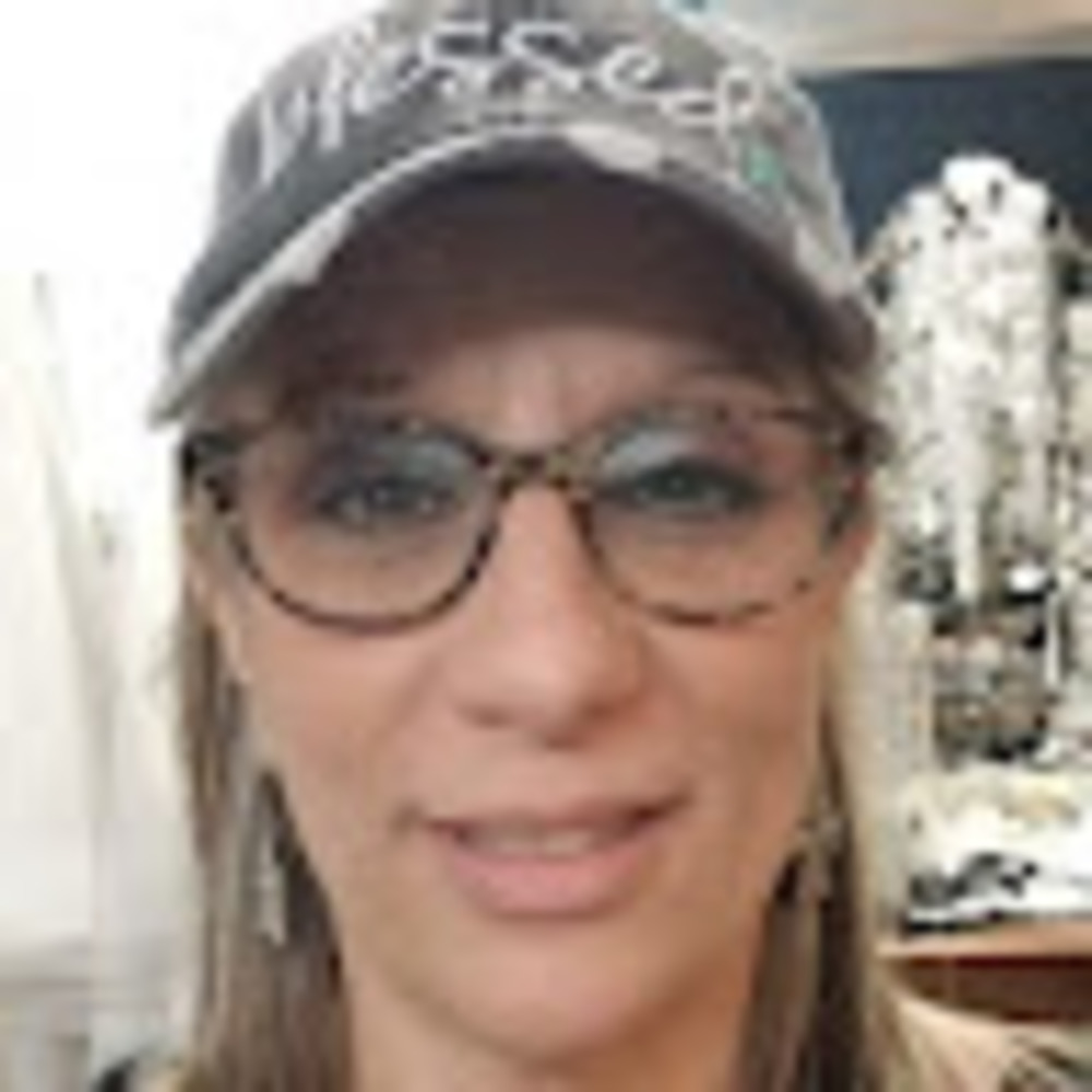 Meet your Posher, Cyndi